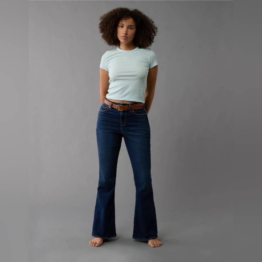 NWOT American Eagle Highest Rise Flare Frayed Jeans White Size 4 Short